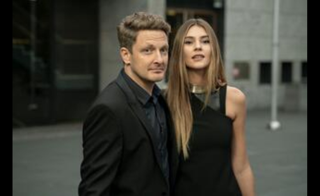 Mit wem ist Holger Stockhaus verheiratet